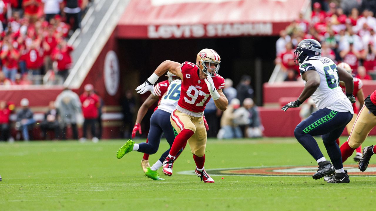 PHOTOS: Denver Broncos host San Fransisco 49ers in NFL Week 3