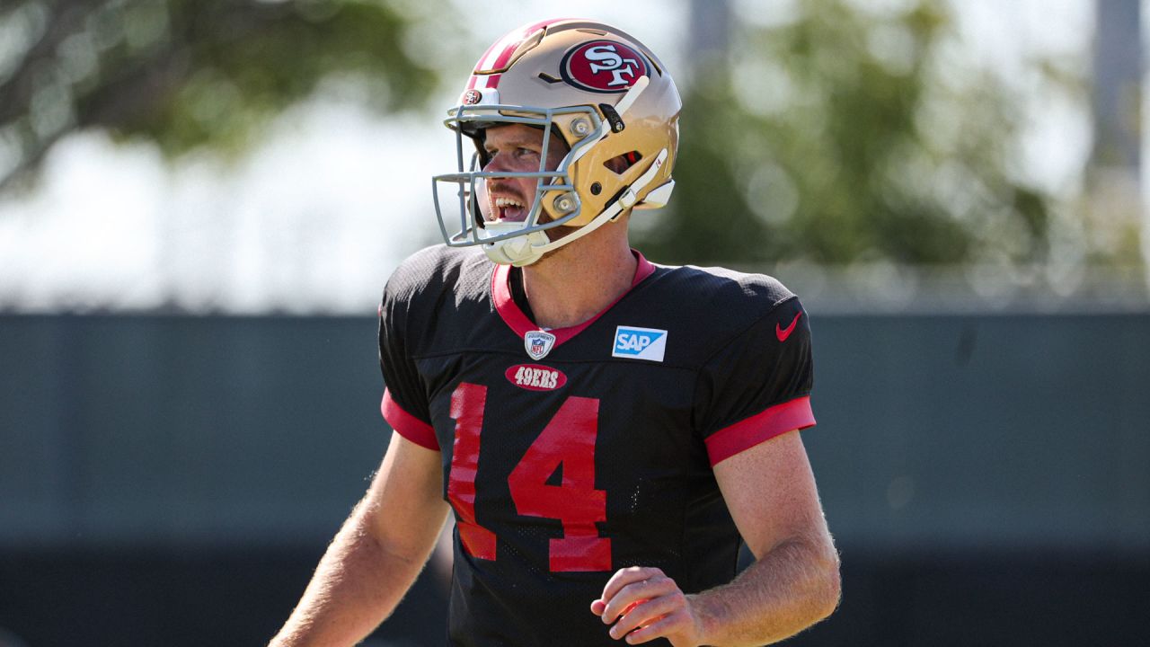 49ers training camp: 10 observations in QB-centric world