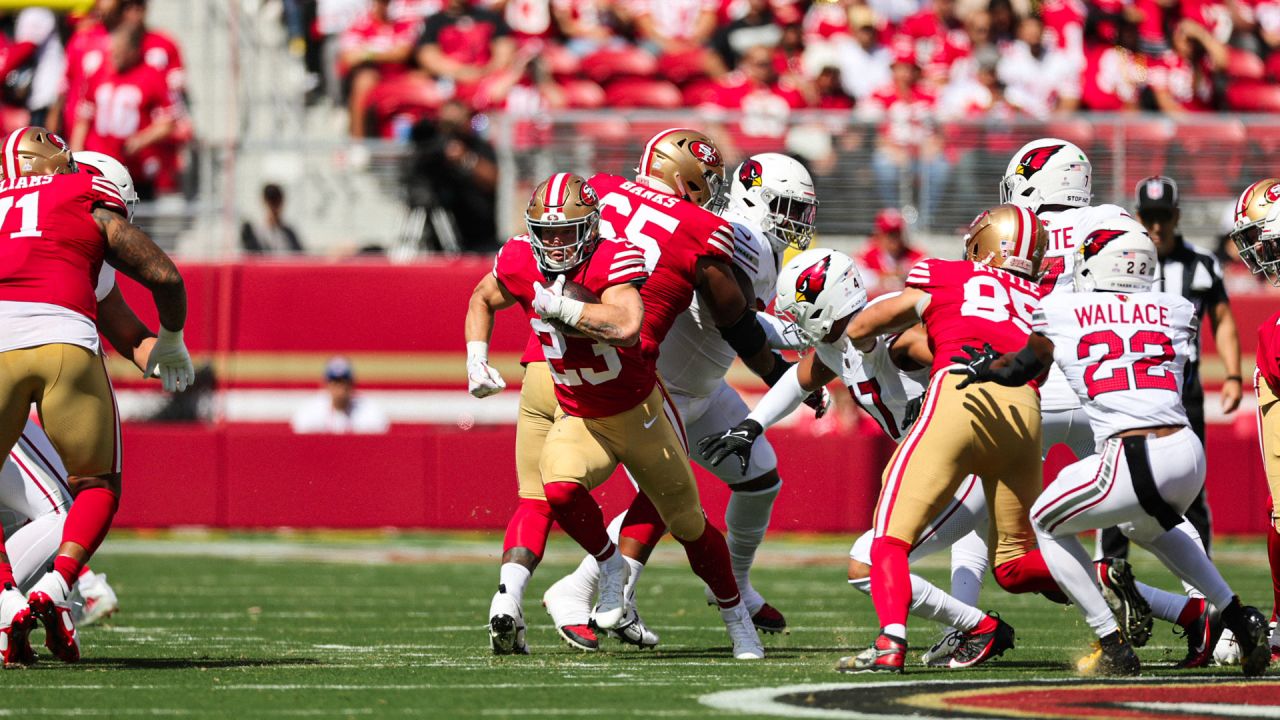 Arizona Cardinals Vs. San Francisco 49ers. Fans Support On NFL Game.  Silhouette Of Supporters, Big Screen With Two Rivals In Background. Stock  Photo, Picture and Royalty Free Image. Image 151160617.