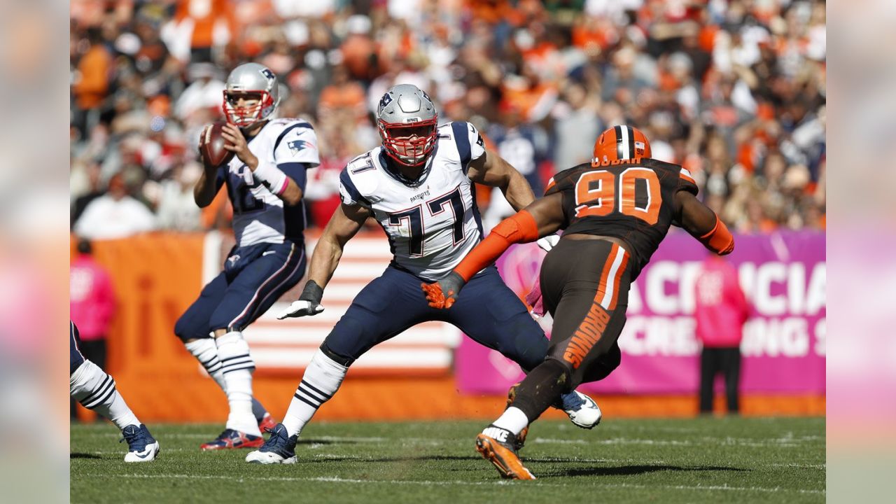 Back On The Field, Brady Leads Patriots 33-13 Against Cleveland