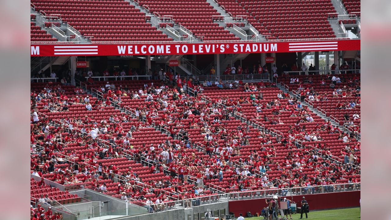 The Levi's® Stadium Field Pass Experience - CrawlSF