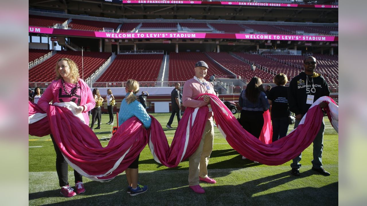 49ers Honor Breast Cancer Survivors at Halftime