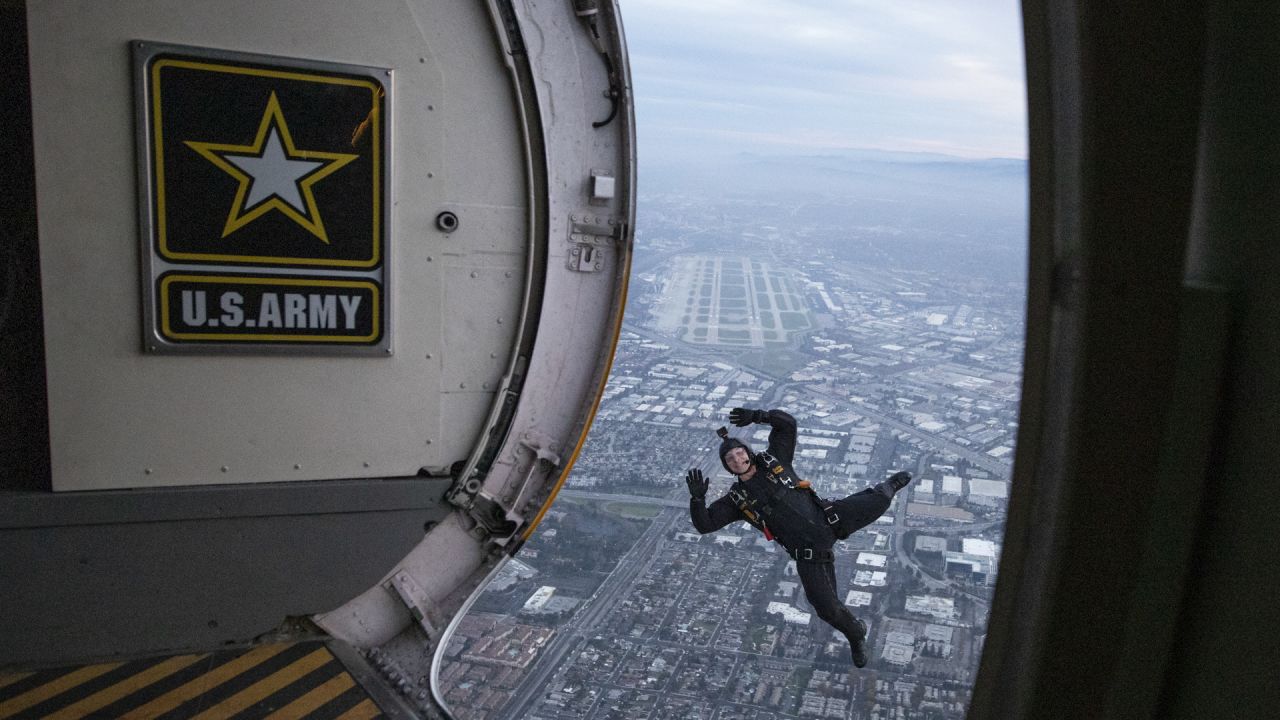 The Golden Knights parachute into the Levis Stadium before the