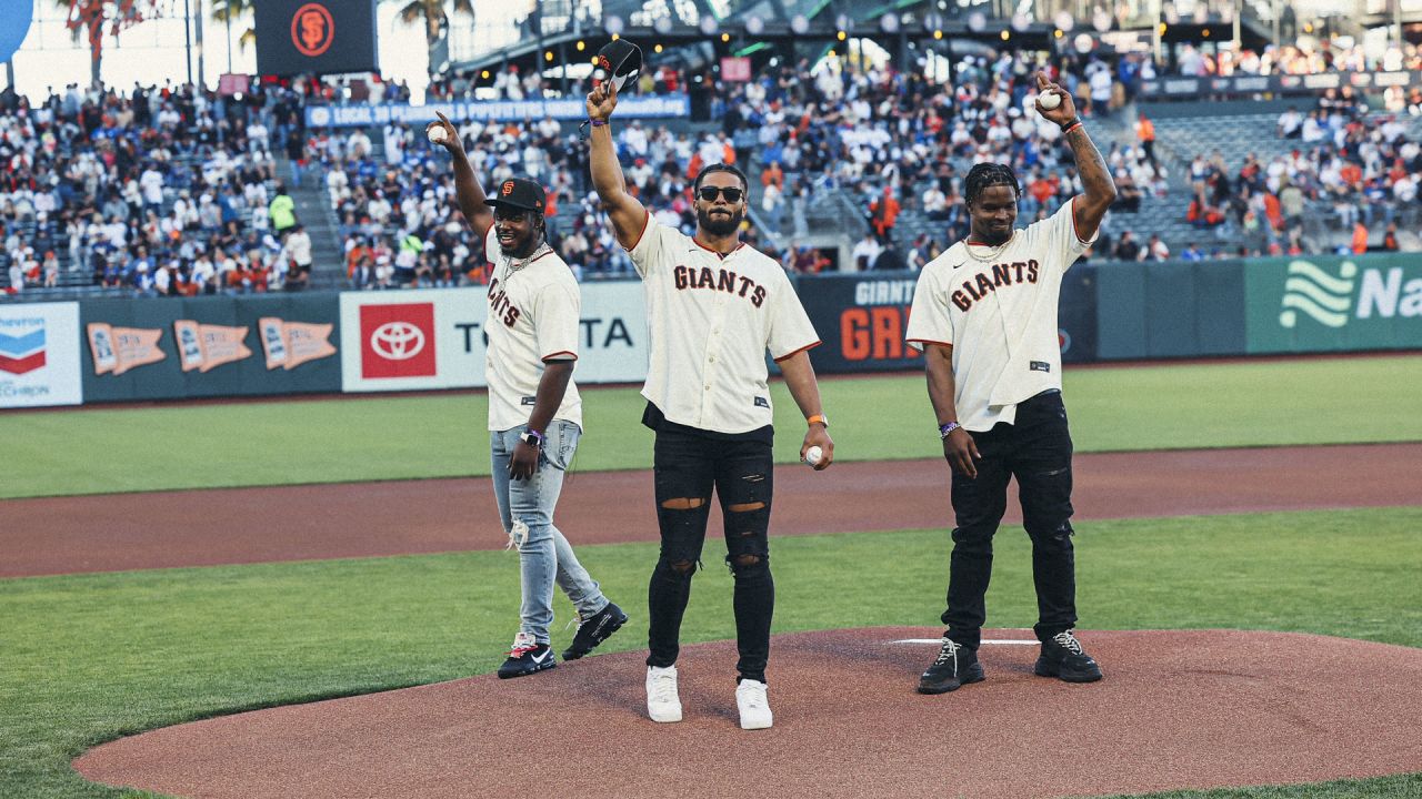 Morning Report: 49ers Linebackers Make an Appearance at SF Giants Game