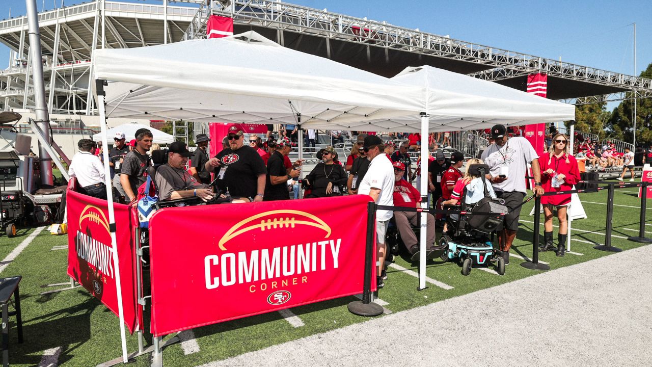 Dwight Clark honored at Wednesday memorial service