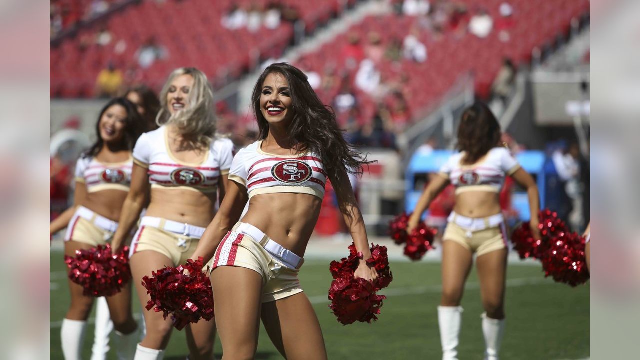 Gold Rush out & about cheering on our Niners to a #VictoryMonday 