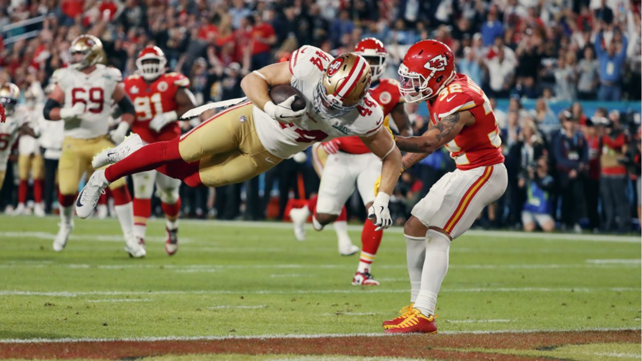 San Francisco 49ers - For the second-consecutive year, fullback ﻿Kyle  Juszczyk﻿ has been selected as a finalist for the 2021 Art Rooney  Sportsmanship Award 