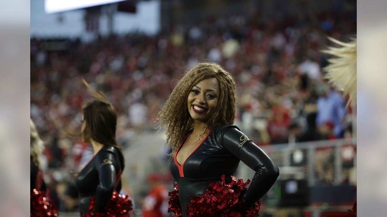 San Francisco 49ers on X: Meet Gold Rush members Sophia and Cassie!    / X