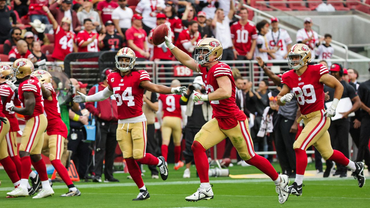 San Francisco 49ers vs. Seattle Seahawks. NFL Game. American Football  League match. Silhouette of professional player celebrate touch down.  Screen in Stock Photo - Alamy