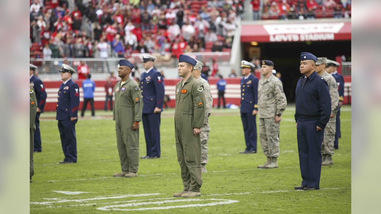 San Francisco 49ers on X: #SaluteToService x #WallpaperWednesday For every  RT of #SaluteToService, the @NFL will donate $5 to its military non-profit  partners.  / X