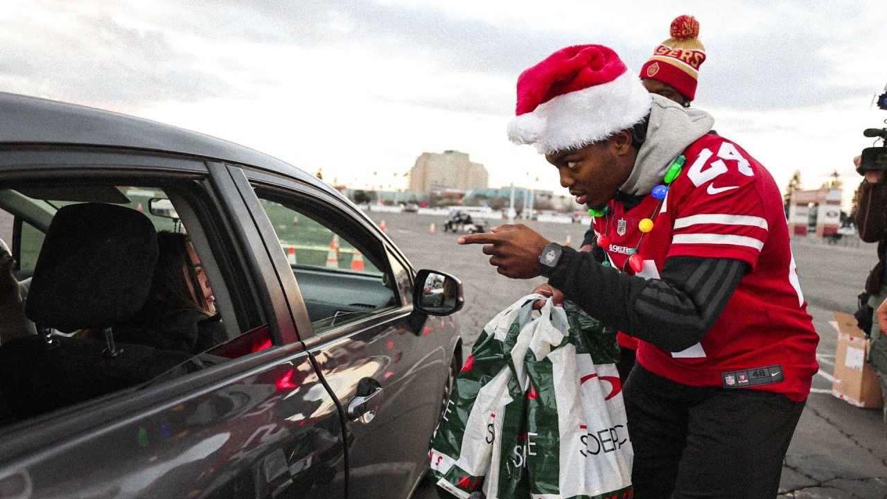 49ers host Hope for the Holidays giveaway for Bay Area families