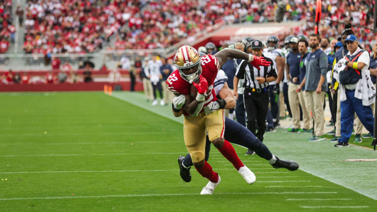 San Francisco 49ers vs. Seattle Seahawks. NFL Game. American Football  League match. Silhouette of professional player celebrate touch down.  Screen in Stock Photo - Alamy