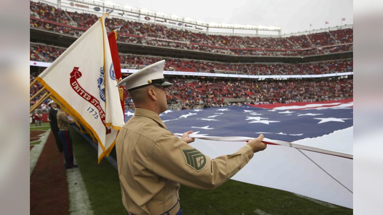 San Francisco 49ers on X: #SaluteToService x #WallpaperWednesday For every  RT of #SaluteToService, the @NFL will donate $5 to its military non-profit  partners.  / X