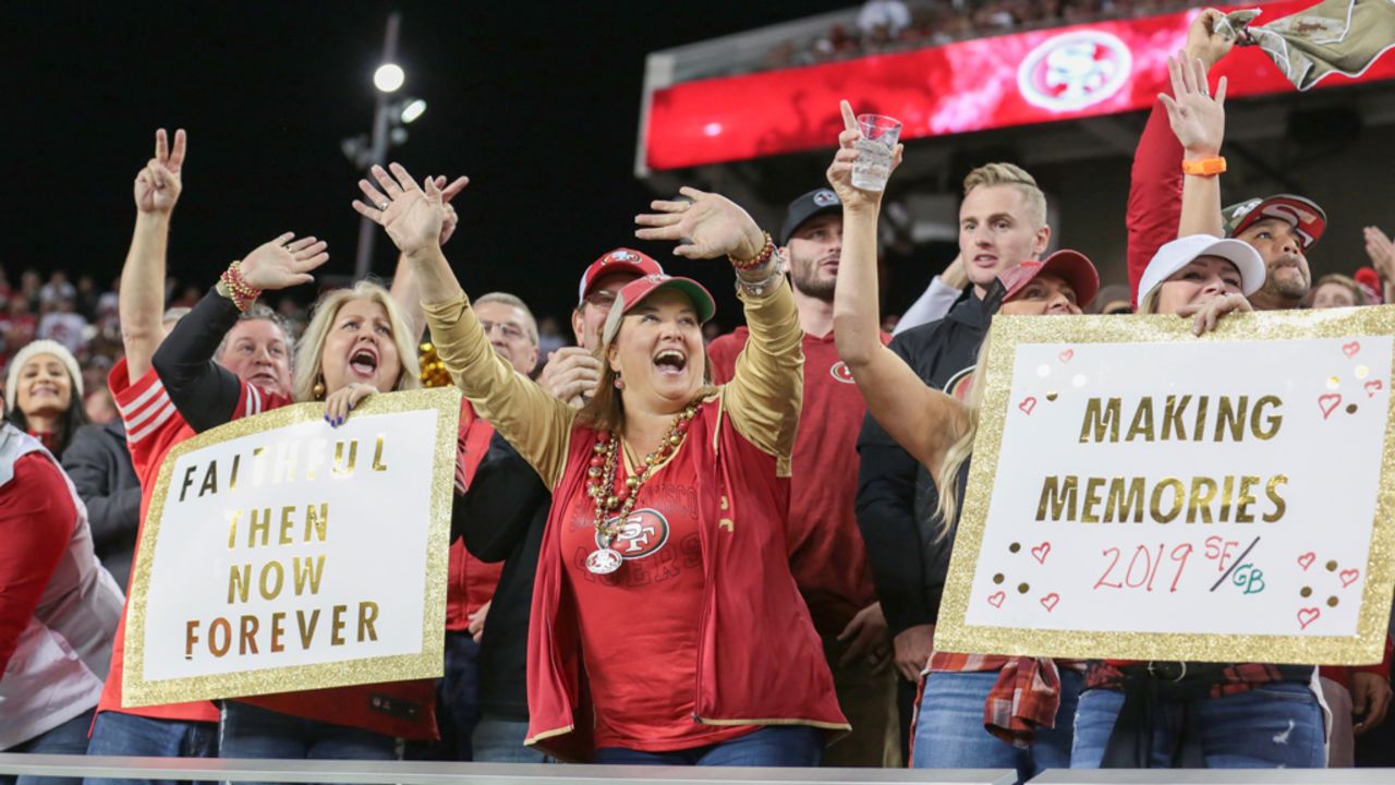 49ers Faithful Cheer on 'Sunday Night Football' Victory