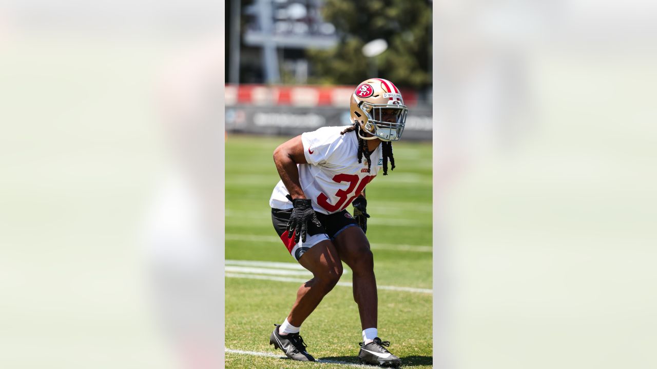 San Francisco 49ers' Avery Young takes part in an NFL football rookie  minicamp session in Santa Clara, Calif., Friday, May 12, 2023. (AP  Photo/Jeff Chiu Stock Photo - Alamy