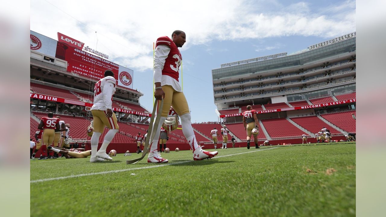 The Levi's® Stadium Field Pass Experience - CrawlSF