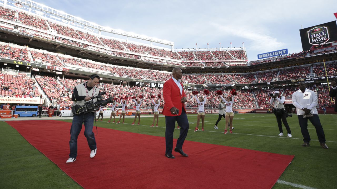 49ers celebrating Bryant Young's enshrinement into Hall of Fame