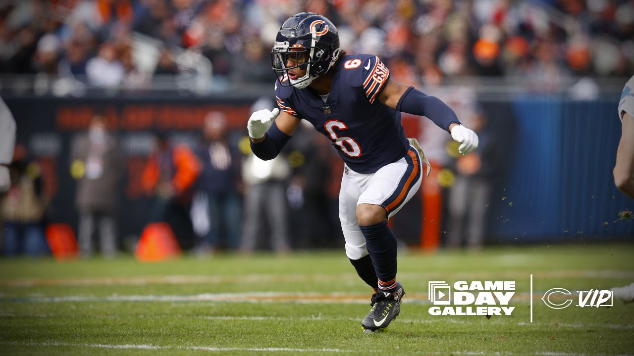 Chicago, Illinois, USA. 03rd Oct, 2021. - Bears #98 Bilal Nichols runs with  the ball during the NFL Game between the Detroit Lions and Chicago Bears at  Soldier Field in Chicago, IL.