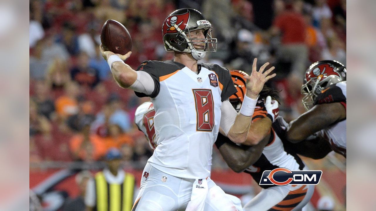 Chicago Bears quarterback Mike Glennon (8) huddles before an NFL preseason  football game against the Denver Broncos, Thursday, Aug. 10, 2017, in  Chicago. (AP Photo/Nam Y. Huh)