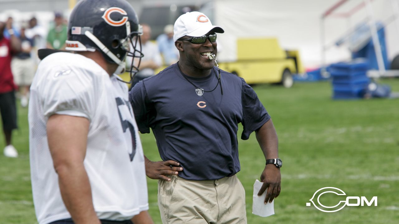 New Bears defensive end Julius Peppers (#90) during the first day of the Chicago  Bears training camp at Olivet Nazarene University in Bourbonnais, IL.  (Credit Image: © Geoffrey Siehr/Southcreek Global/ZUMApress.com Stock Photo  