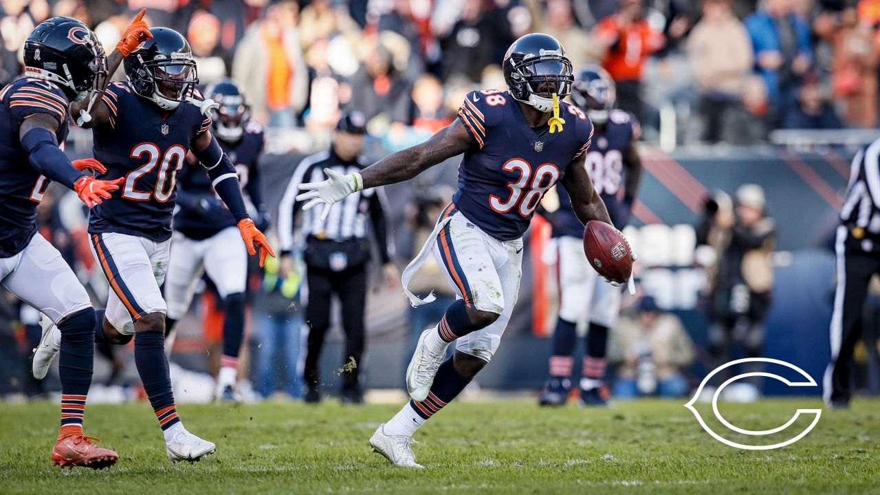 Trevis Gipson named Bears' most improved player of 2021 season