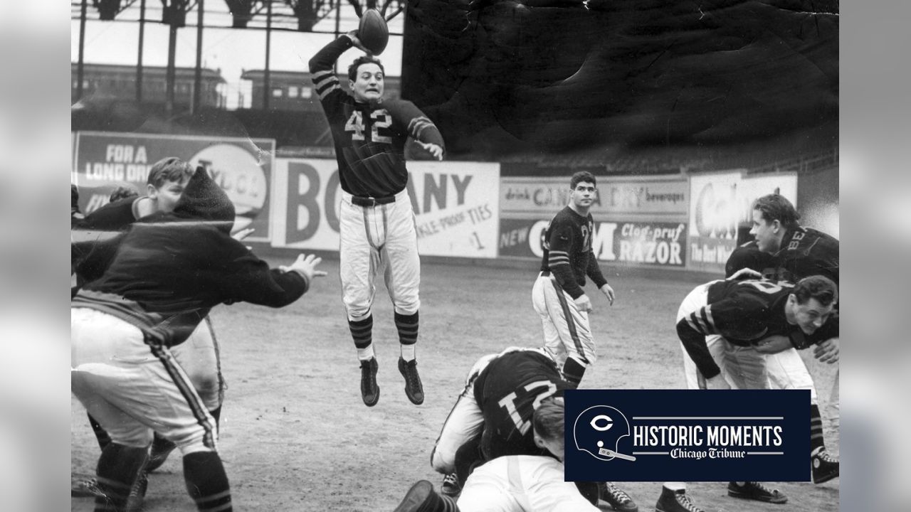 Sid Luckman Dante Magnani and George McAfee 1949 Chicago Bears 8X10 PHOTO