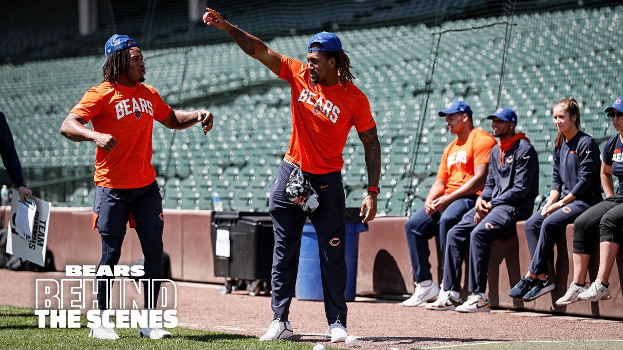 Bears hold team-bonding event at Wrigley Field