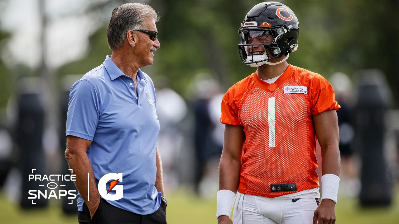 Justin Fields is Taking Ownership of the Bears Offense