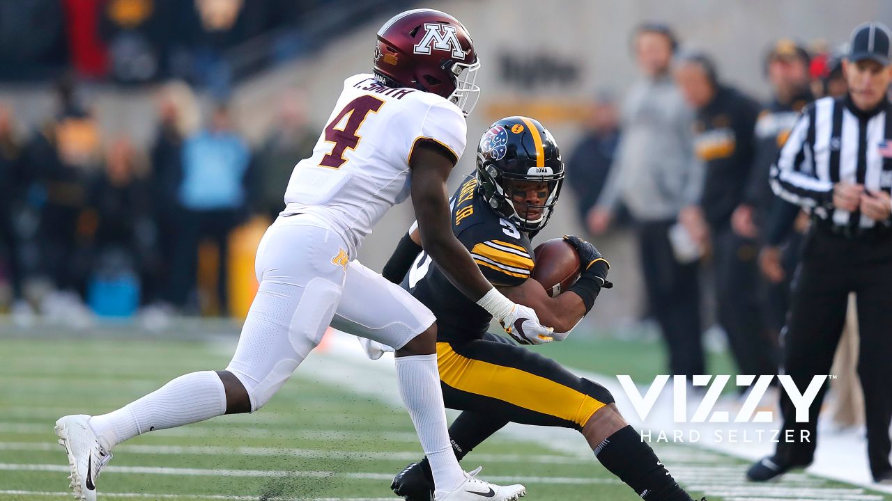 2023 NFL Draft: Chicago Bears select Minnesota CB Terell Smith with 165th  pick - On Tap Sports Net