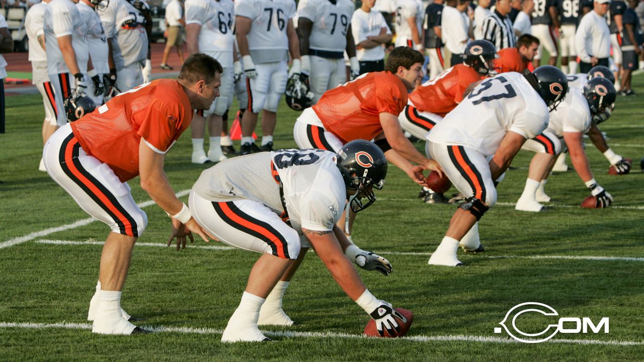 Chicago Bears linebacker Lance Briggs (55) during the Bears training camp  practice at Olivet Nazarene University in Bourbonnais, IL. (Credit Image: ©  John Rowland/Southcreek Global/ZUMApress.com Stock Photo - Alamy