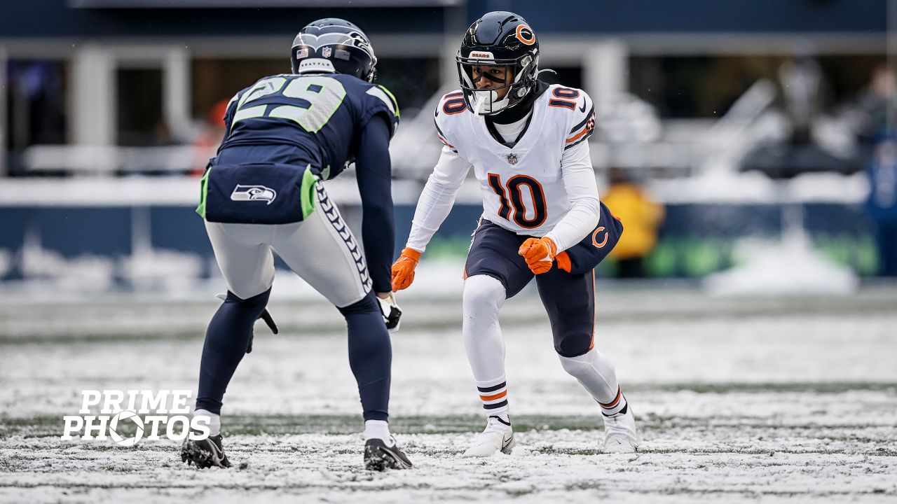 Chicago Bears wide receiver Damiere Byrd (10) grabs a 2-point conversion  pass in the end zone t …