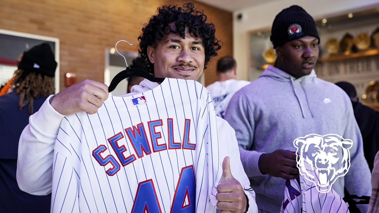 Bears rookies attend Cubs game at Wrigley Field