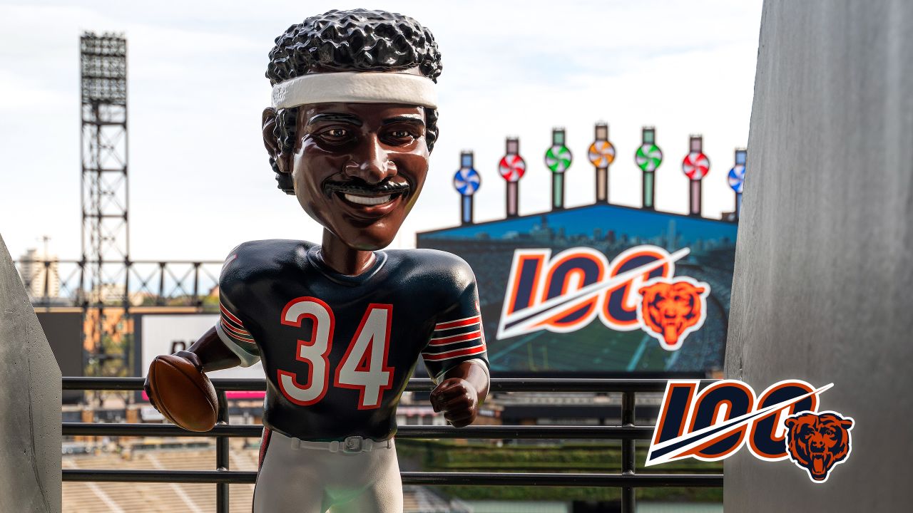 7-foot-tall Mike Ditka bobblehead installed in Chicago's