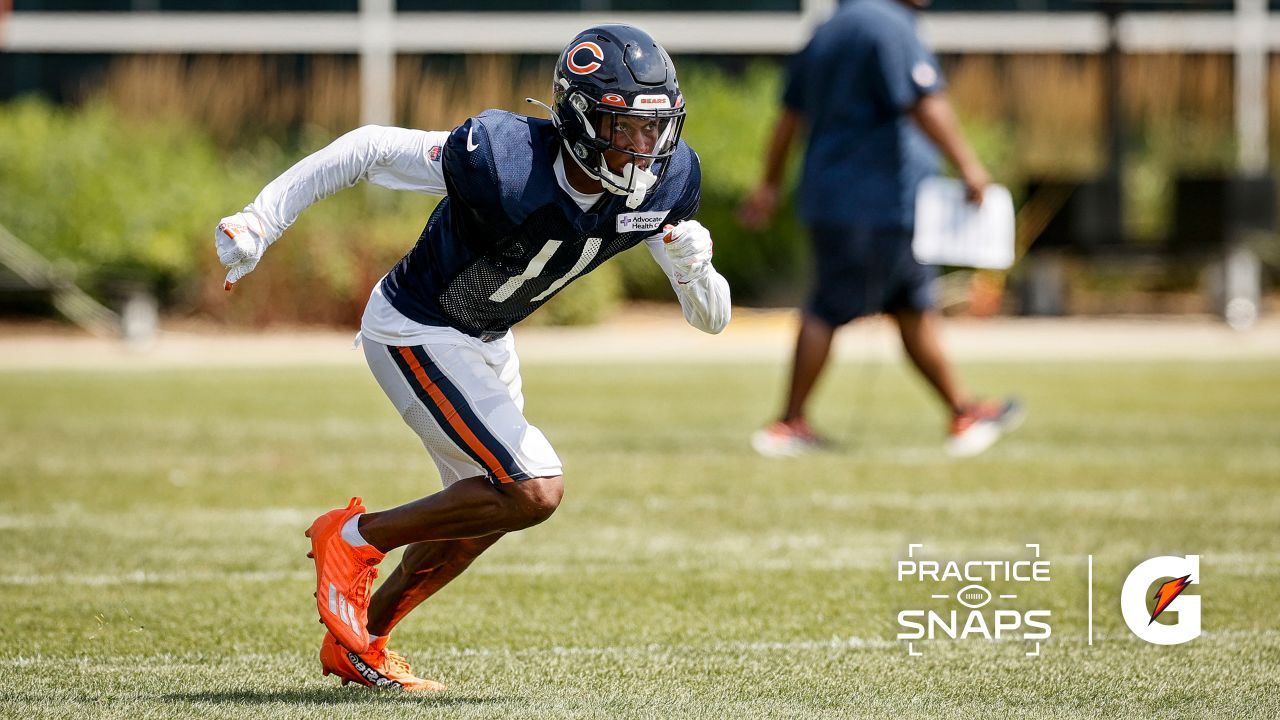 Braxton Jones the Chicago Bears Camp Surprise - Sports Illustrated Chicago  Bears News, Analysis and More