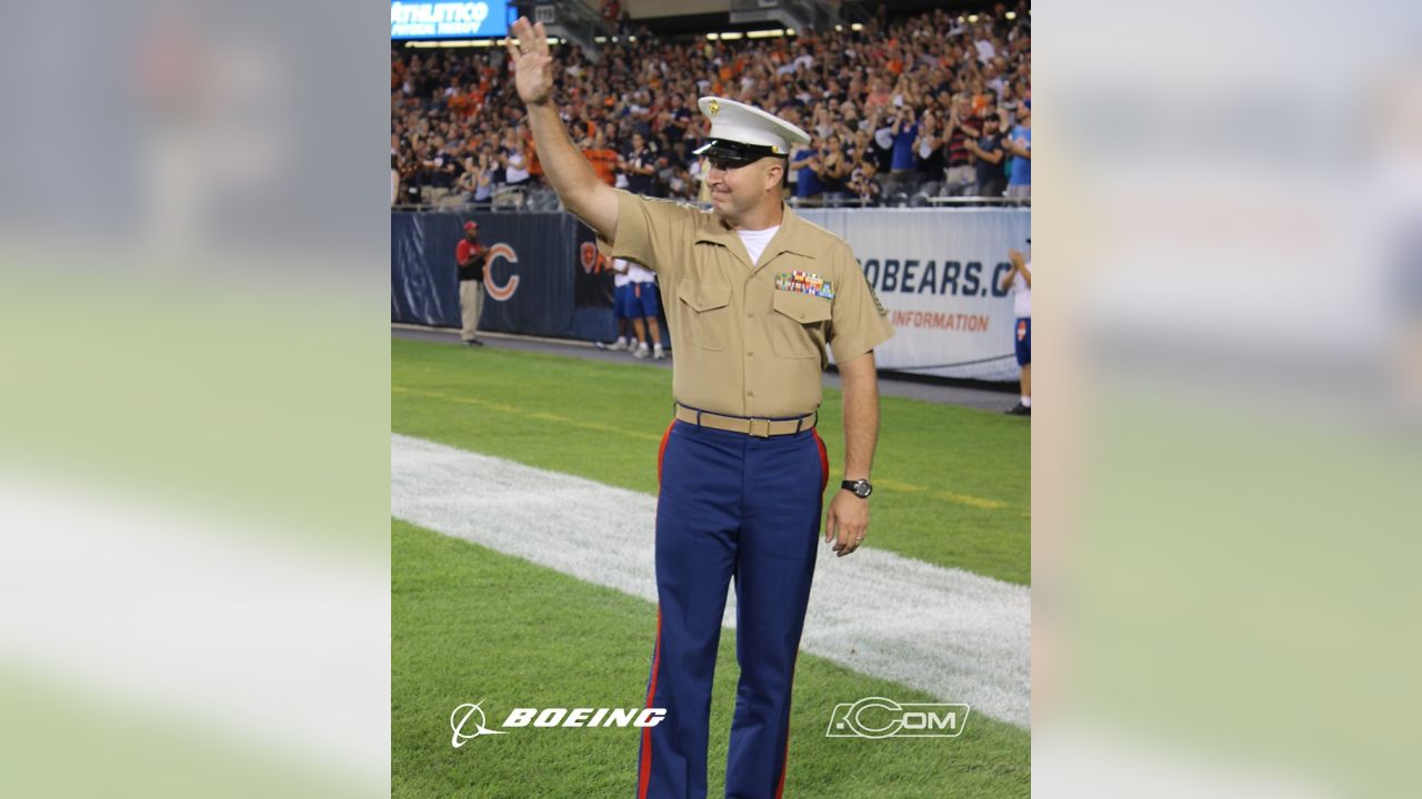 DVIDS - Images - Chicago Bears Game and Military Salute [Image 4 of 5]