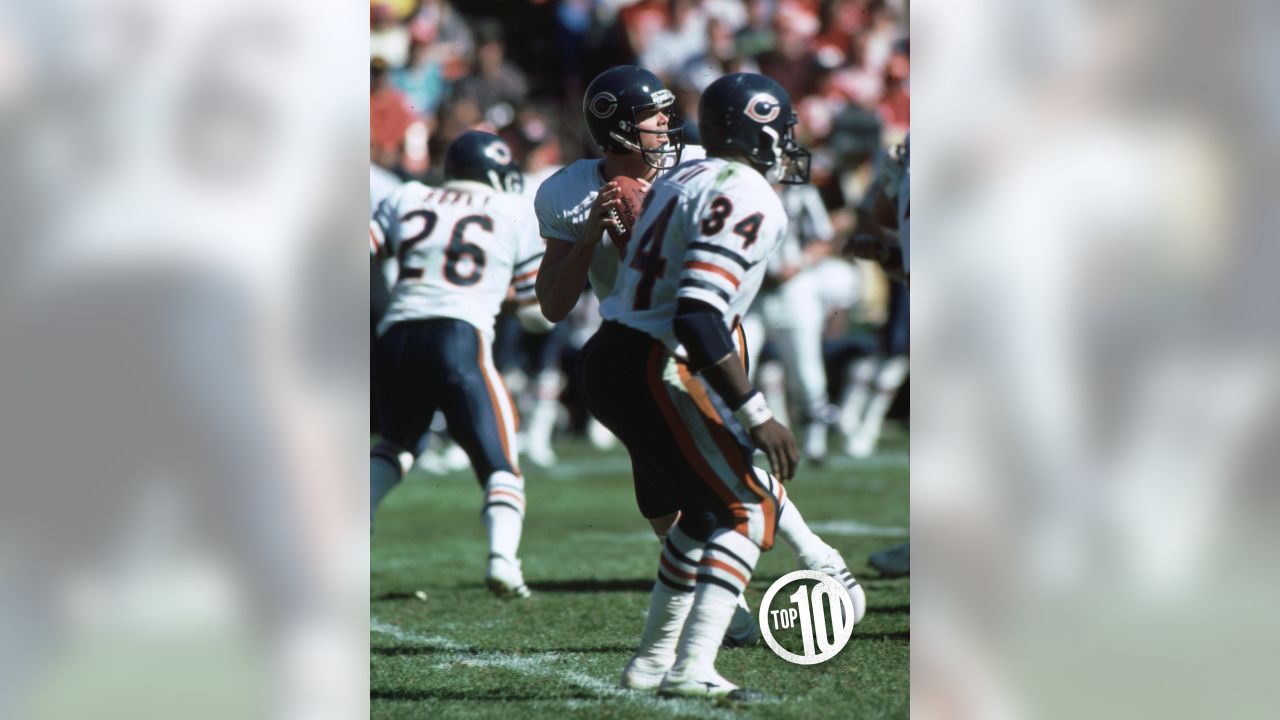 1977 - Walter Payton Makes an Amazing Run Against the Chiefs 