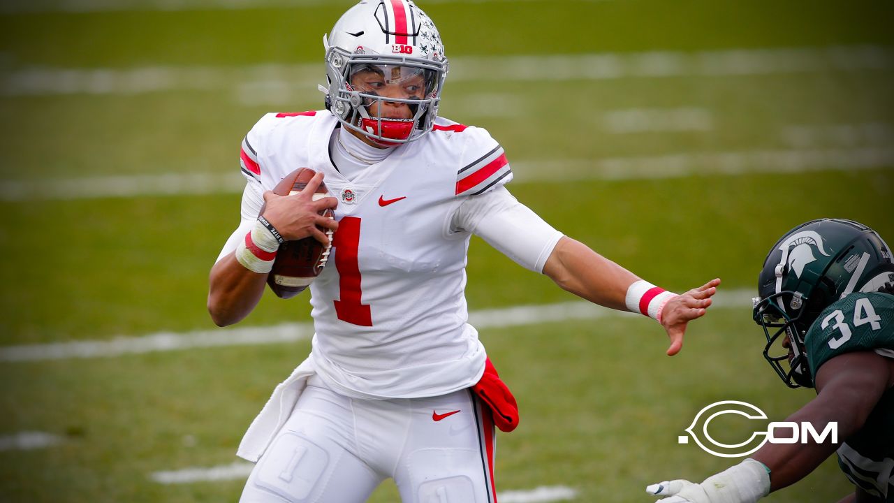 Chicago Bears QB And Ex-Ohio State Buckeye Justin Fields Nominated For  FedEx Air Player of the Week - Sports Illustrated Ohio State Buckeyes News,  Analysis and More