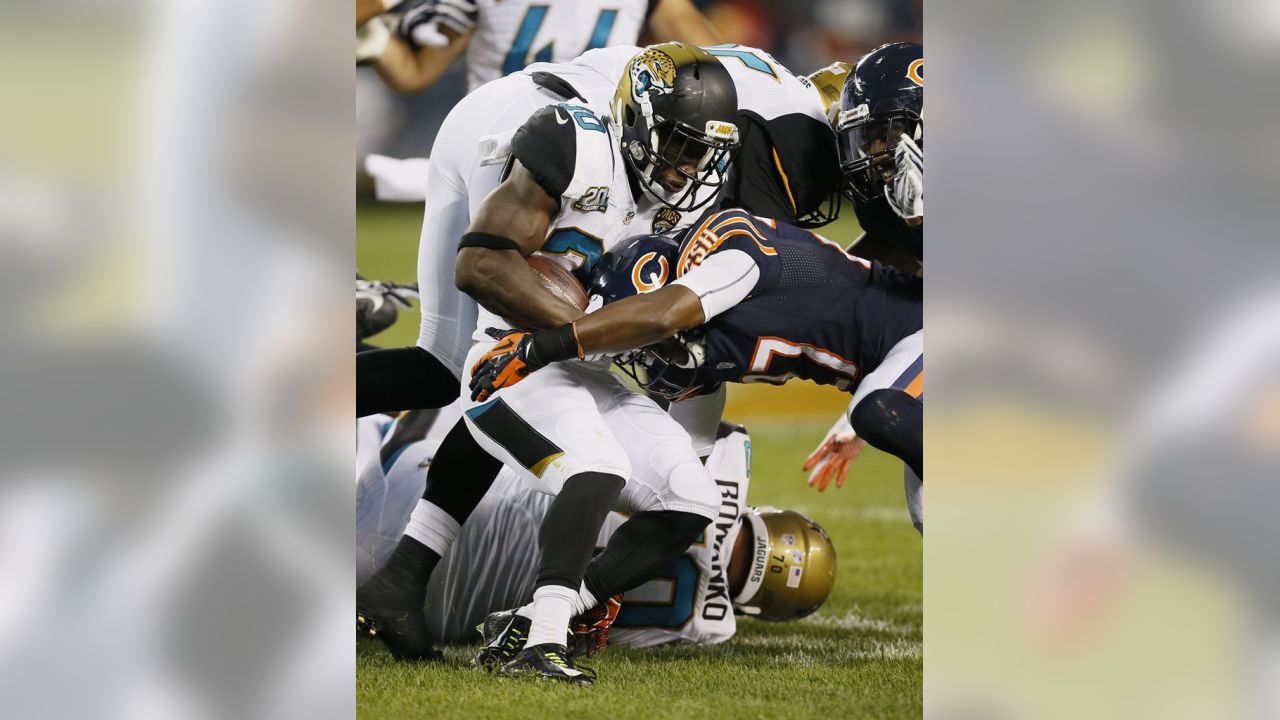 Bears rally late to edge Jaguars