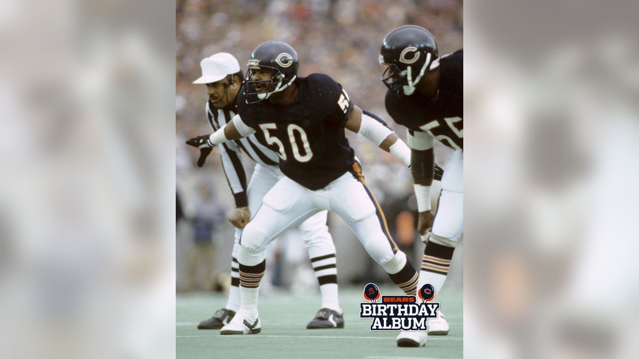 Chicago Bears - Wishing a happy birthday to one of our all-time greats,  Hall of Famer Mike Singletary! 