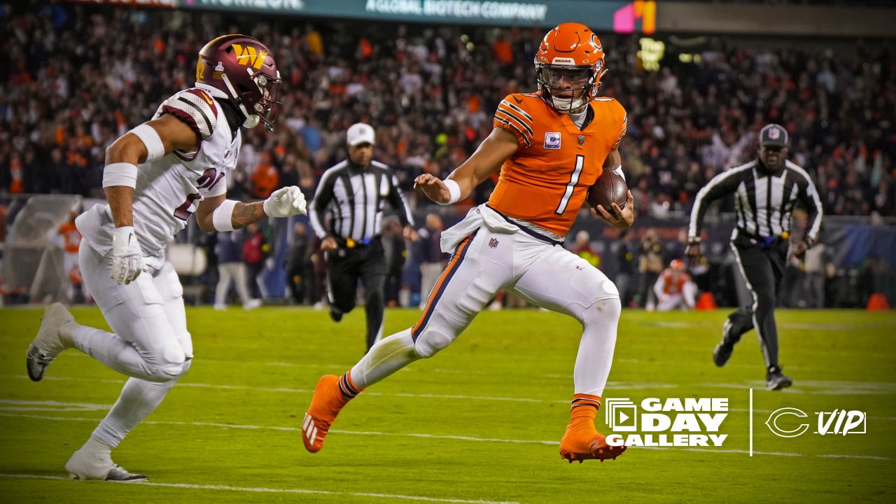 Bears vs. Commanders final score, results: Washington hangs on to win after  Justin Fields' rally fall short for Chicago