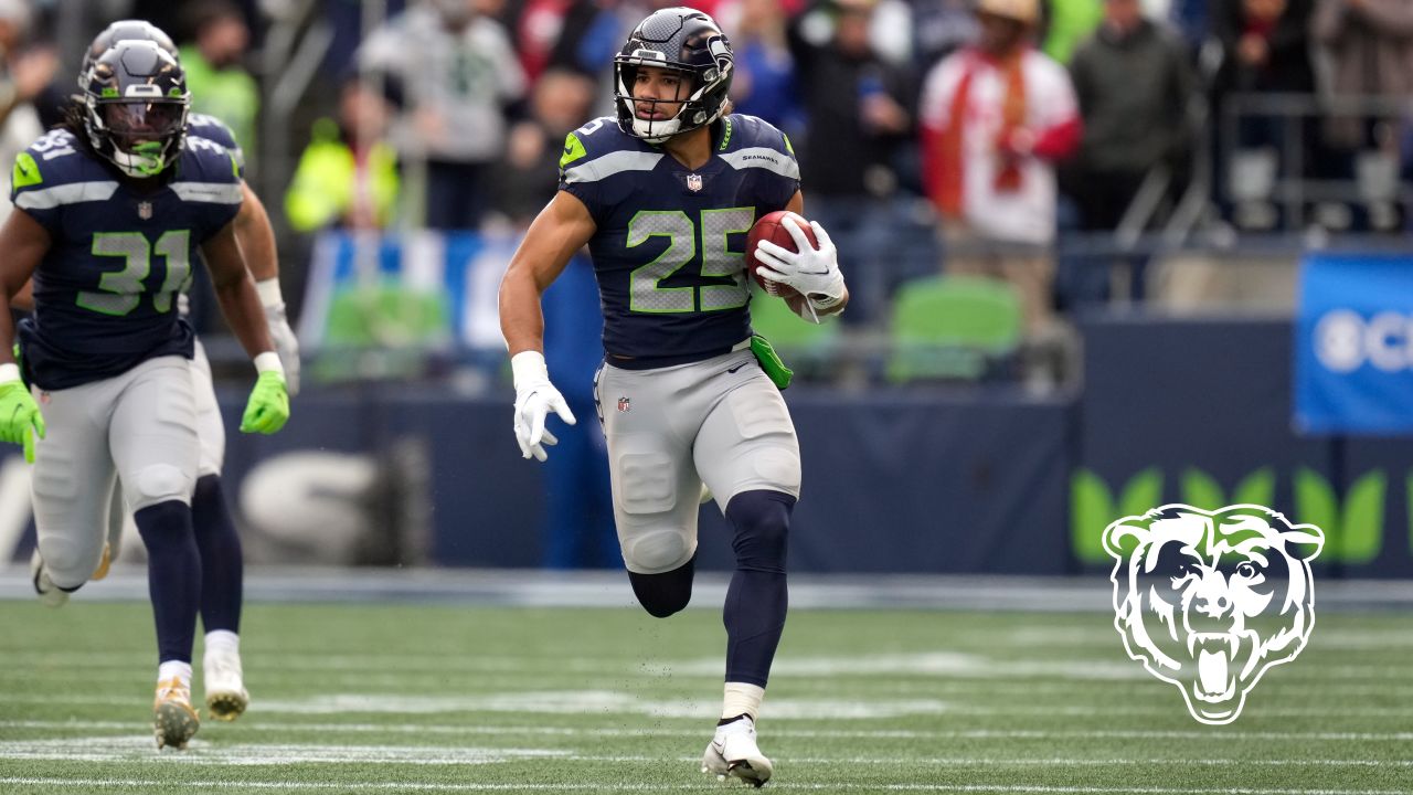 2023 Seahawks Free Agents: Running back Travis Homer signing with Chicago  Bears - Field Gulls