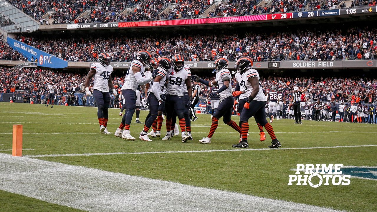 December 24, 2022 - Chicago Bears running back Khalil Herbert (24) takes  off with the ball during NFL football game versus the Buffalo Bills in  Chicago, IL Stock Photo - Alamy