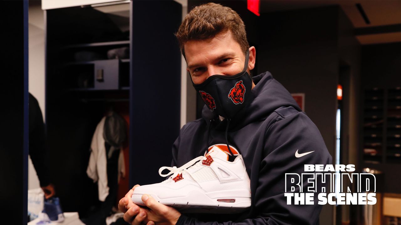 Chicago Bears Receive Air Jordan 1s from Manager and Coach – Footwear News