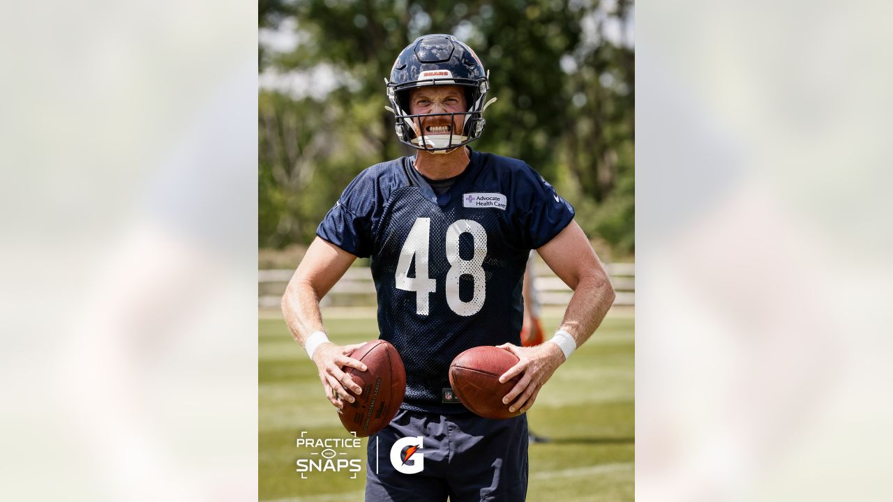 Chicago Bears long snapper Patrick Scales (48) and place kicker Cairo  Santos (2) celebrate the Bears