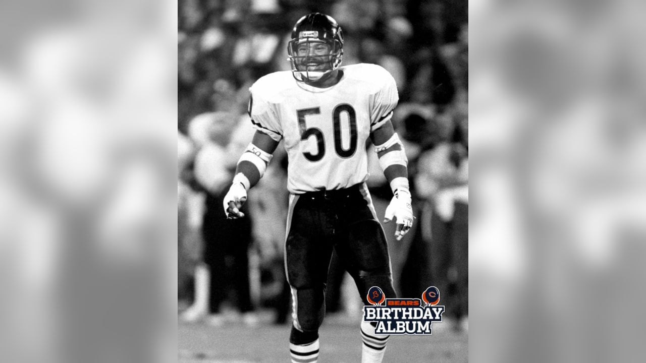 Chicago Bears - Wishing a happy birthday to one of our all-time greats,  Hall of Famer Mike Singletary! 