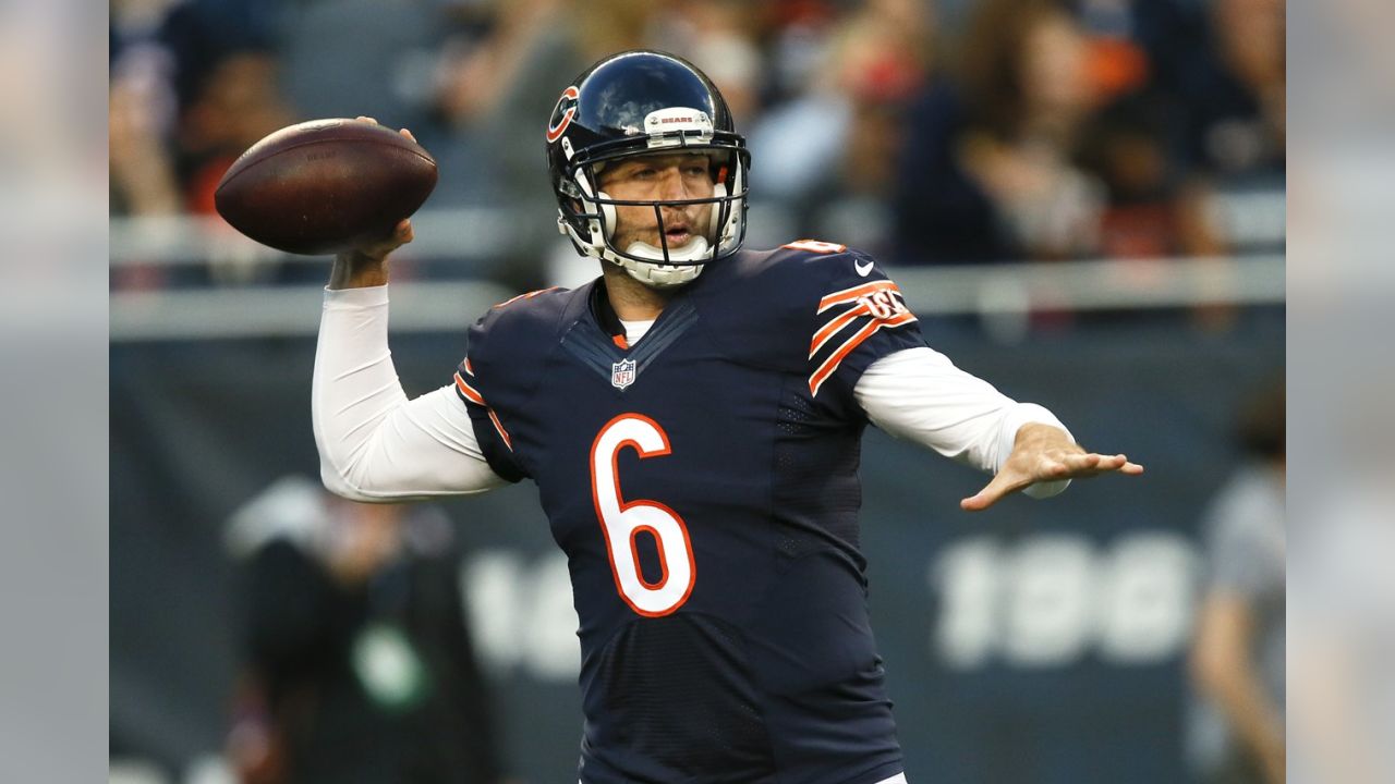 Bears rally late to edge Jaguars