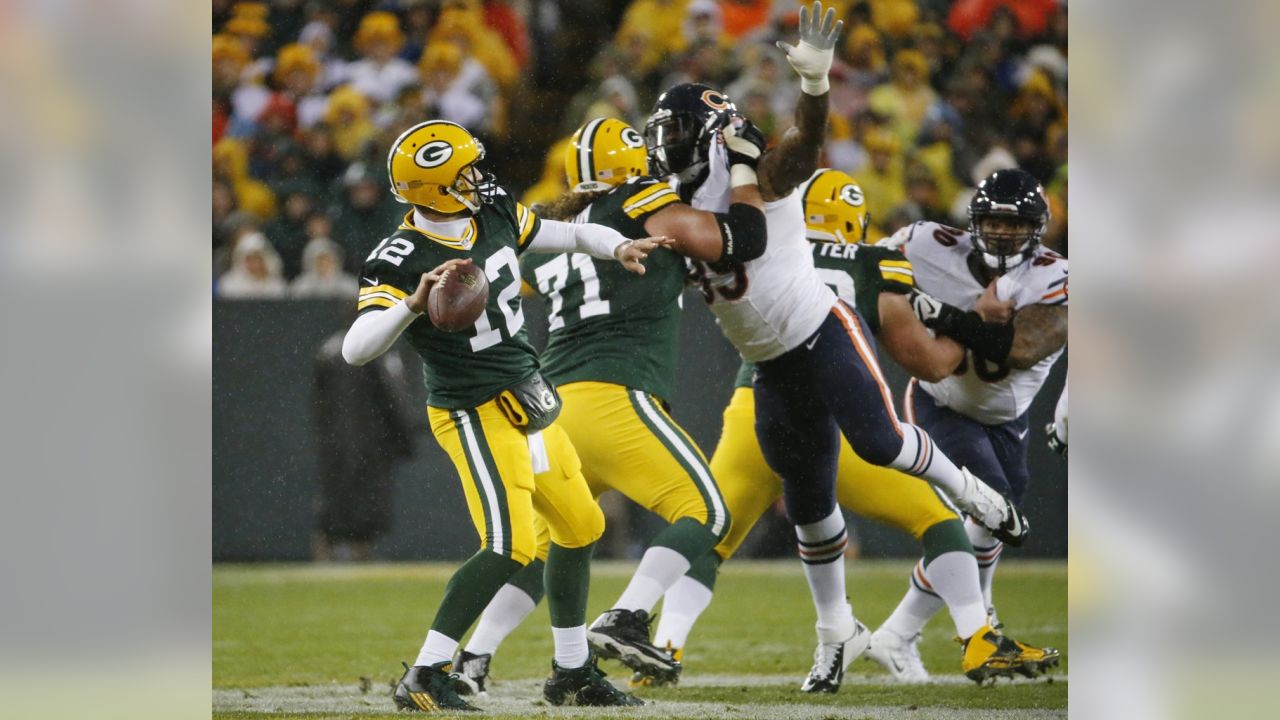 Supply, demand high for Packers-Bears Thanksgiving game