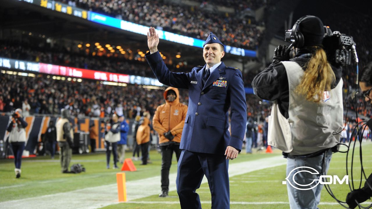 Bears, players honor military as part of Salute to Service Week