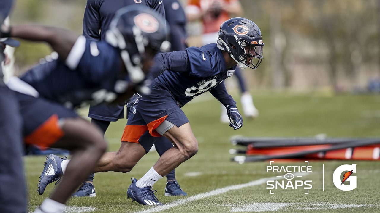 Chicago Bears offensive tackle Larry Borom (75) during the NFL football  team's rookie minicamp Friday, May, 14, 2021, in Lake Forest Ill. (AP  Photo/David Banks, Pool Stock Photo - Alamy