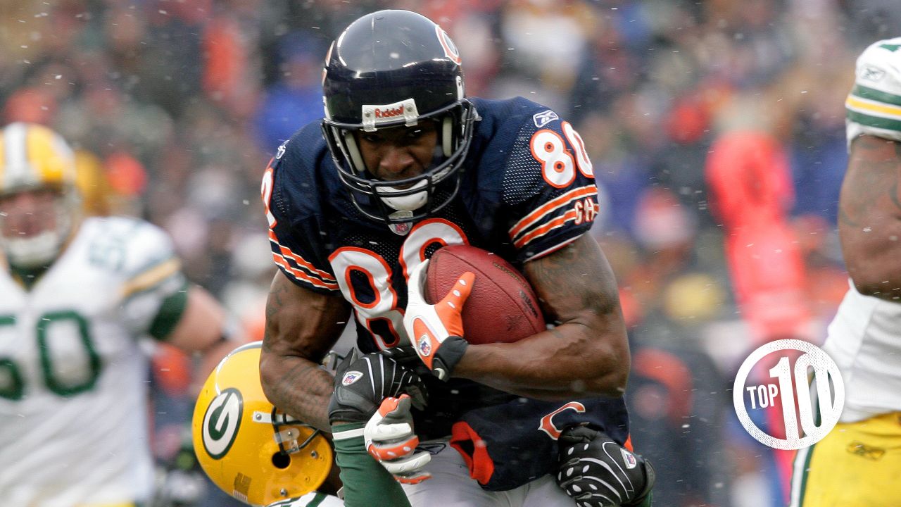 Wide receiver Bernard Berrian of the Chicago Bears runs for yards